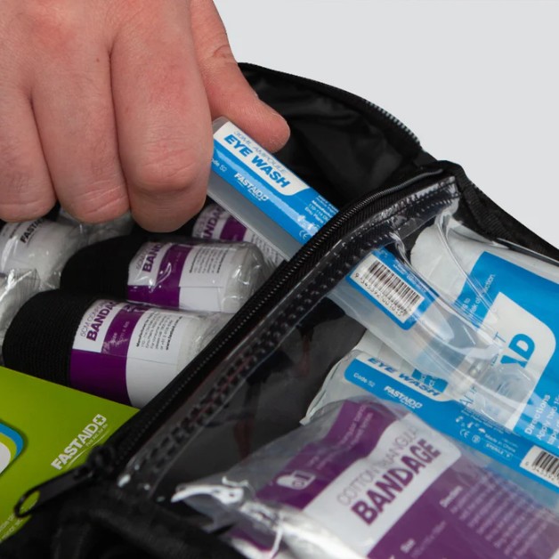 FASTAID FAR1V30 Vehicle First Aid Kit