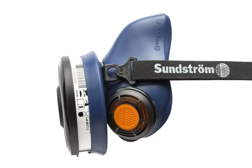 SUNDSTROM SR100 P2 Respirator, M/L